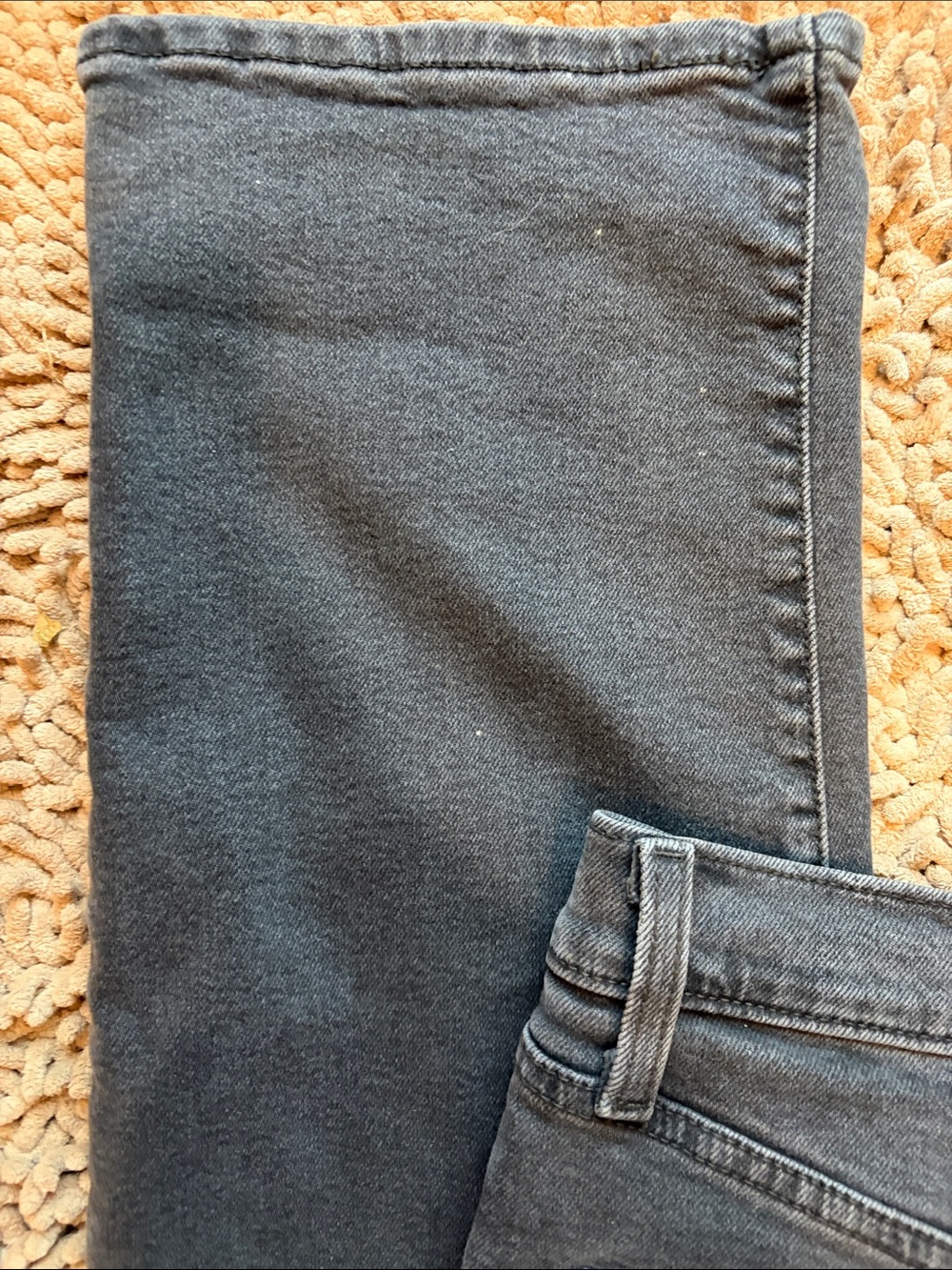 Levi’s Ribcage Button-Fly Jeans - Picture 7 of 10